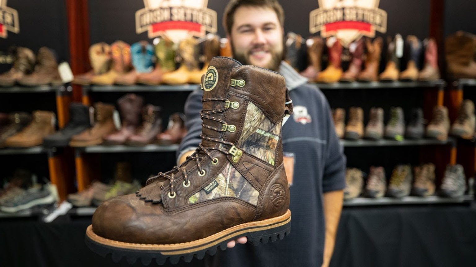 Best Elk Hunting Boots Buyer's Guide