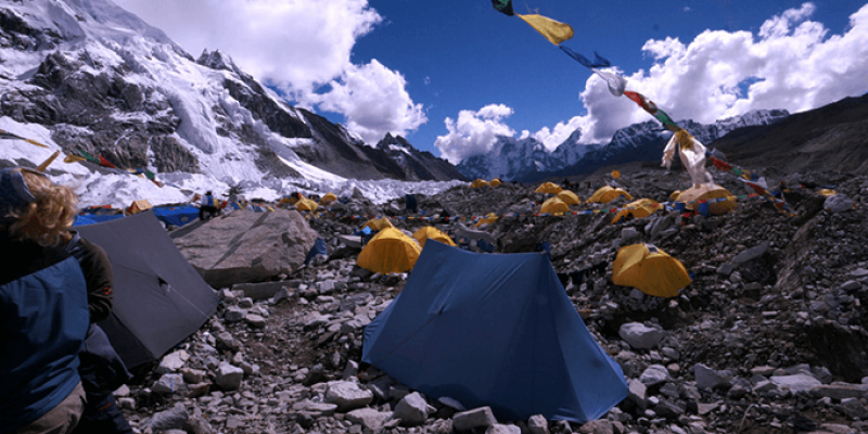 10 Best Sleeping Bags For Everest Base Camp Trek