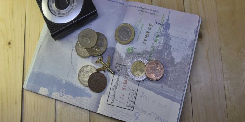 10 Clever Ways of Keeping Your Money Safe While Traveling